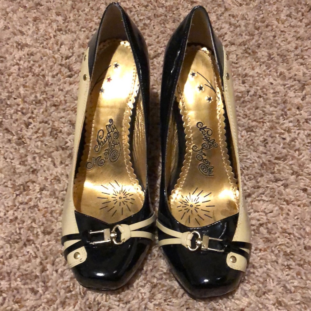 Like New Naughty Monkey Heels. 8M